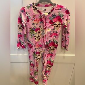 Bums & Roses Zipper Footie Size 12-18 Months